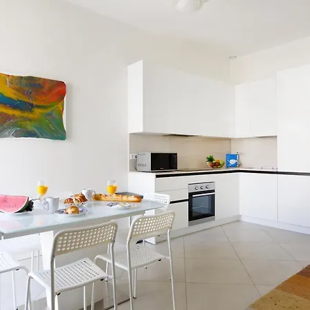 Gazagnaire Yourhosthelper *